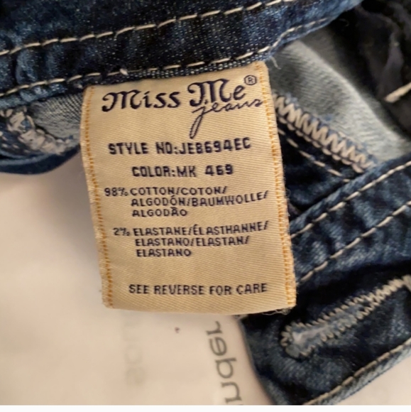 Miss Me Mid Rise Easy Crop Denim Bling Embellished Jeans Size 27 - Picture 12 of 15